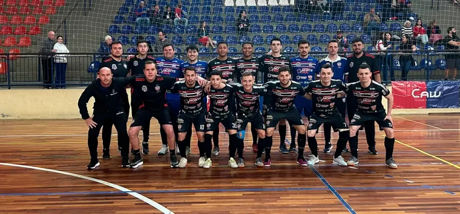 Manoel Ribas sai na frente na luta por uma vaga nas quartas da Série Ouro